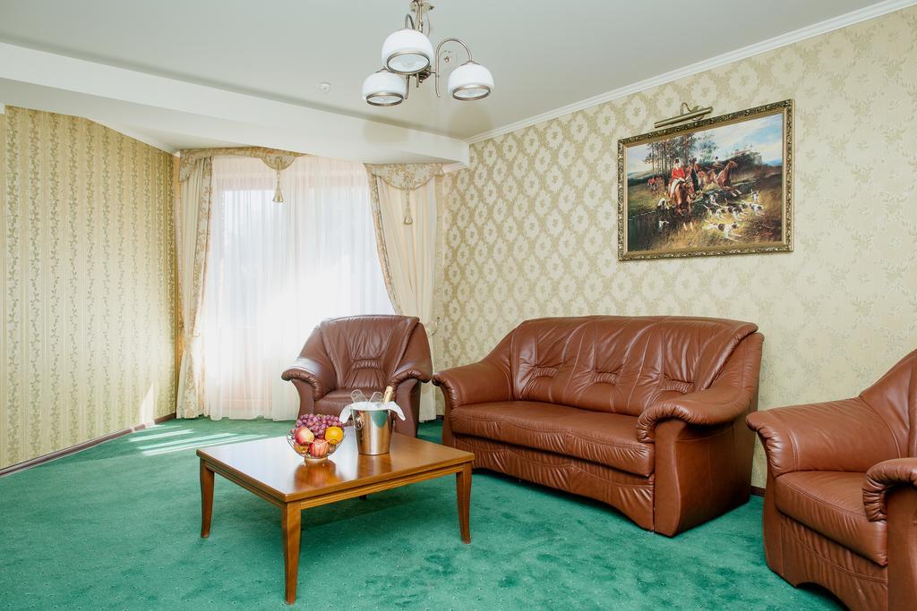 Zolota Gora Hotel-Rancho أوزهورود الغرفة الصورة